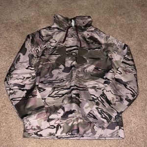Women’s Under Armour Sweatshirt